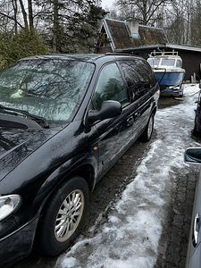 Chrysler grand voyager 2.8 crd stow n go (2 foto / 6)
