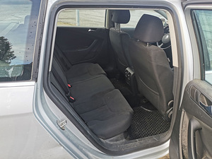 VW Passat B6 (7 foto / 15)