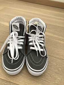 Кроссовки Vans 34, новые (2 фото из 3)