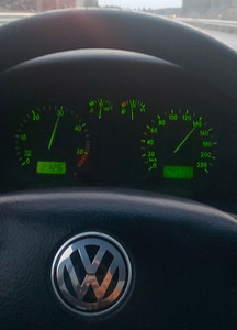 Volkswagen Passat 1.9 TDI 81kw (10 foto / 10)