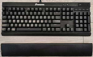 Клавиатура Corsair Gaming K70 LUX с RGB-подсветкой (5 фото из 8)