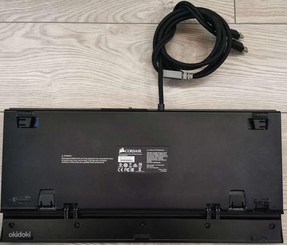 Клавиатура Corsair Gaming K70 LUX с RGB-подсветкой (фото #6)