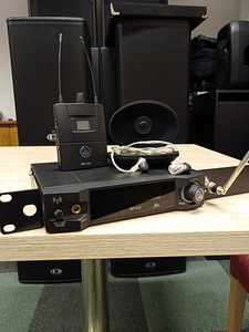 Kõrva jälgimise süsteem AKG IVM4500 IEM,SET SPR4500 SET