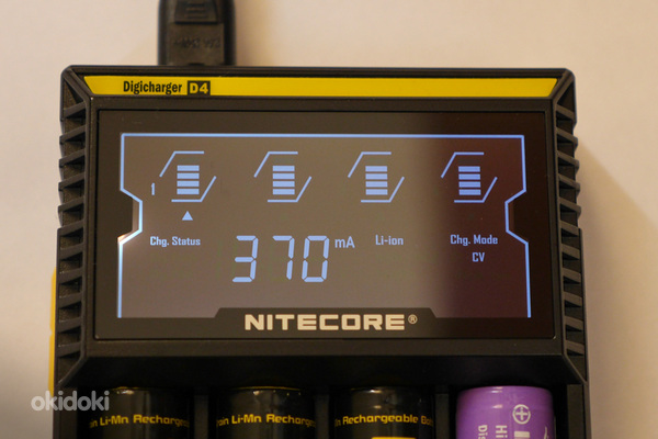 Универсальное зарядное устройство Nitecore D4 (фото #3)