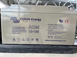 Аккумулятор Victron Energy AGM Deep Cycle 165Ач 12В