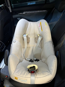 Maxi-Cosi Pebble Plus turvahäll (3 foto / 5)