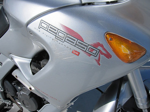 Enduro Aprilia Pegaso 650 (3 фото из 3)