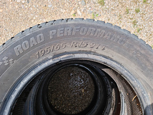 Suverehvid 195/65 R15 Uueväärsed (2 foto / 4)