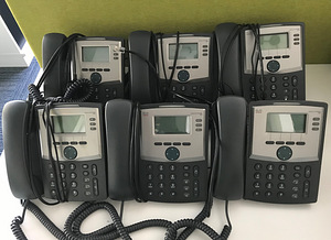 Телефон CISCO 3 Line IP Phone SPA303 (2 фото из 2)