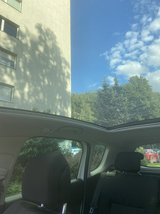 Прокат автомобилей (3 фото из 3)
