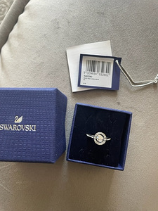 Swarovski uus sõrmus, s.17,5 (1 foto / 4)