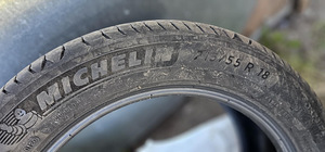 Шины MICHELIN R17 215 55 (2 фото из 4)
