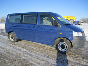 Volkswagen Caravelle (6 foto / 12)