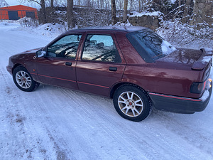 Ford Sierra 2.0i (8 foto / 8)