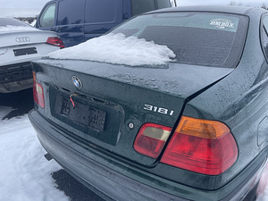 BMW 318 Varuosadeks (8 foto / 9)