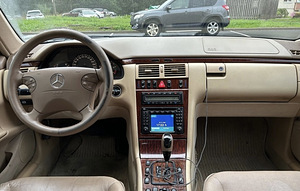 Мерседес 320D W210 (7 фото из 10)