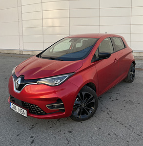 Renault Zoe ICONIC R135 100kW (2 foto / 5)