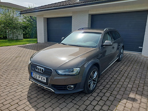 Audi A4 B8.5 Allroad (1 foto / 7)
