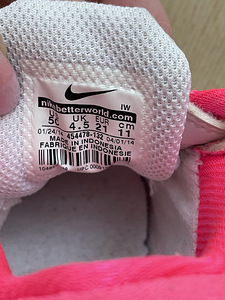 Nike кроссовки 21 (2 фото из 3)