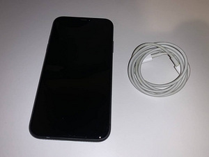 Apple iPhone 11 64GB must (3 foto / 6)