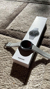 Galaxy Watch4 Classic (1 foto / 2)
