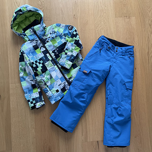 QUIKSILVER talvejope ja püksid s.128 (1 foto / 9)
