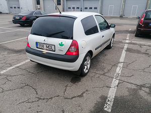 Renault Clio 2003г (6 фото из 7)