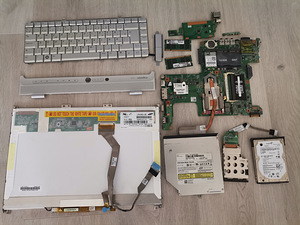 Dell Inspiron 1525 (1 foto / 2)