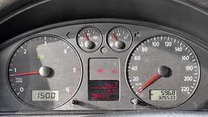 Volkswagen Transporter Combi L1H1 2.5 R5 128 кВт (7 фото из 14)