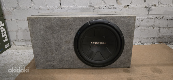 M:Pioneer 1400w(sub+võimendi) + Boss 2x400w + morel 100w