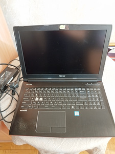 MSI Gaming Laptop (2 foto / 3)