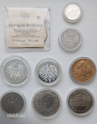 Памятные монеты и часы (фото #2)