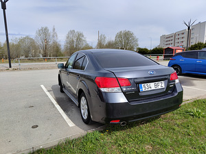 Subaru Legacy 2.0 110kw manuaal (4 foto / 7)