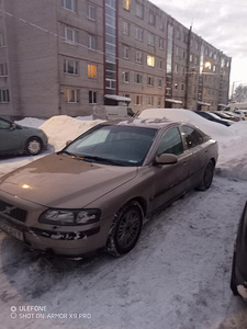 Volvo s60 (6 foto / 7)