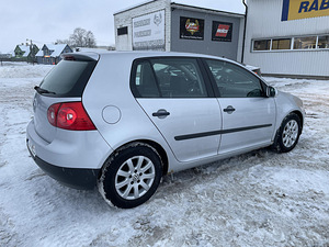 Volkswagen Golf (3 foto / 11)