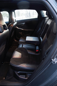 Volvo V40 R-Design 2.0 88kW (7 foto / 10)