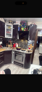 Кухонный гарнитур (2 фото из 2)
