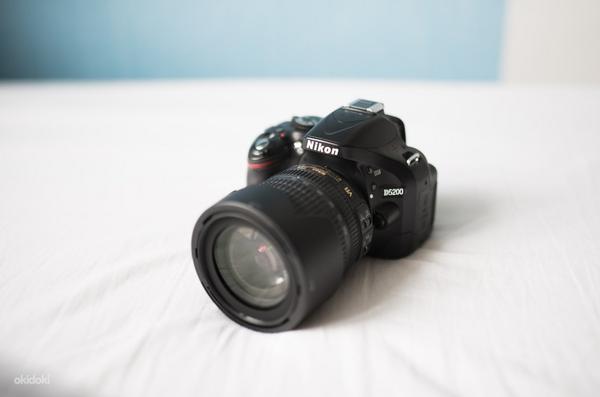 Nikon D5200 + AF-S DX Nikkor 18-105 мм f / 3.5-5.6G VR ED (фото #2)