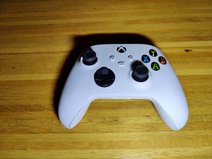 Xbox Series S (3 foto / 4)
