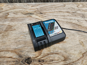 Makita DC18RC kiirlaadija / akulaadija (1 foto / 1)