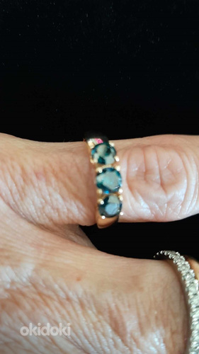 Золотое кольцо с синими бриллиантами. (фото #8)