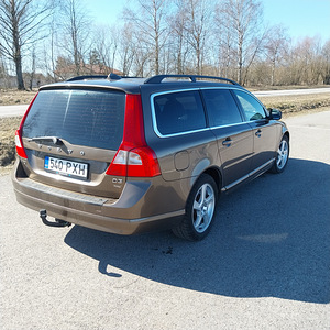 M: Volvo v70 2.0 100kw D3 momentum (3 foto / 14)