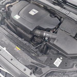 M: Volvo V70 2.0 120kw D3 Momentum (10 foto / 10)
