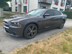 Dodge Charger R/T Plus AWD V8 (1 foto / 13)