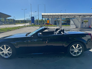 Cadillac XLR 4,6 V8 (7 foto / 8)