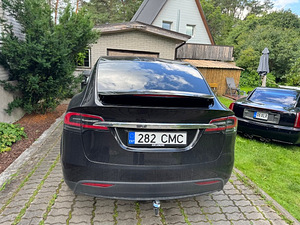 2016 Tesla Model X90D (2 фото из 13)