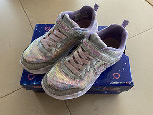 Skechers tossud 33 (2 foto / 2)