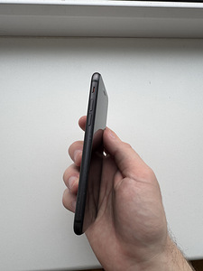 iPhone 8 64GB (6 foto / 6)