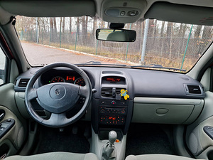 Renault Clio 16V Limited Edition (8 foto / 14)