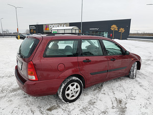 Ford Focus Turnier 1.8 (3 foto / 15)